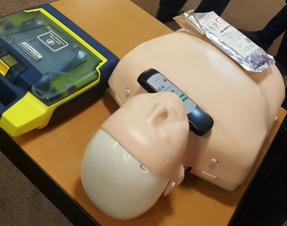 Defibrillator